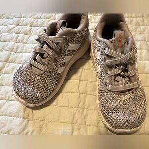 Adidas Kids Sneakers in Light Gray and White